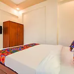 Fabhotel Galaxy Inn