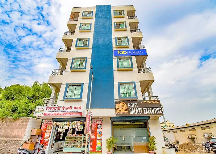Fabhotel Galaxy Inn