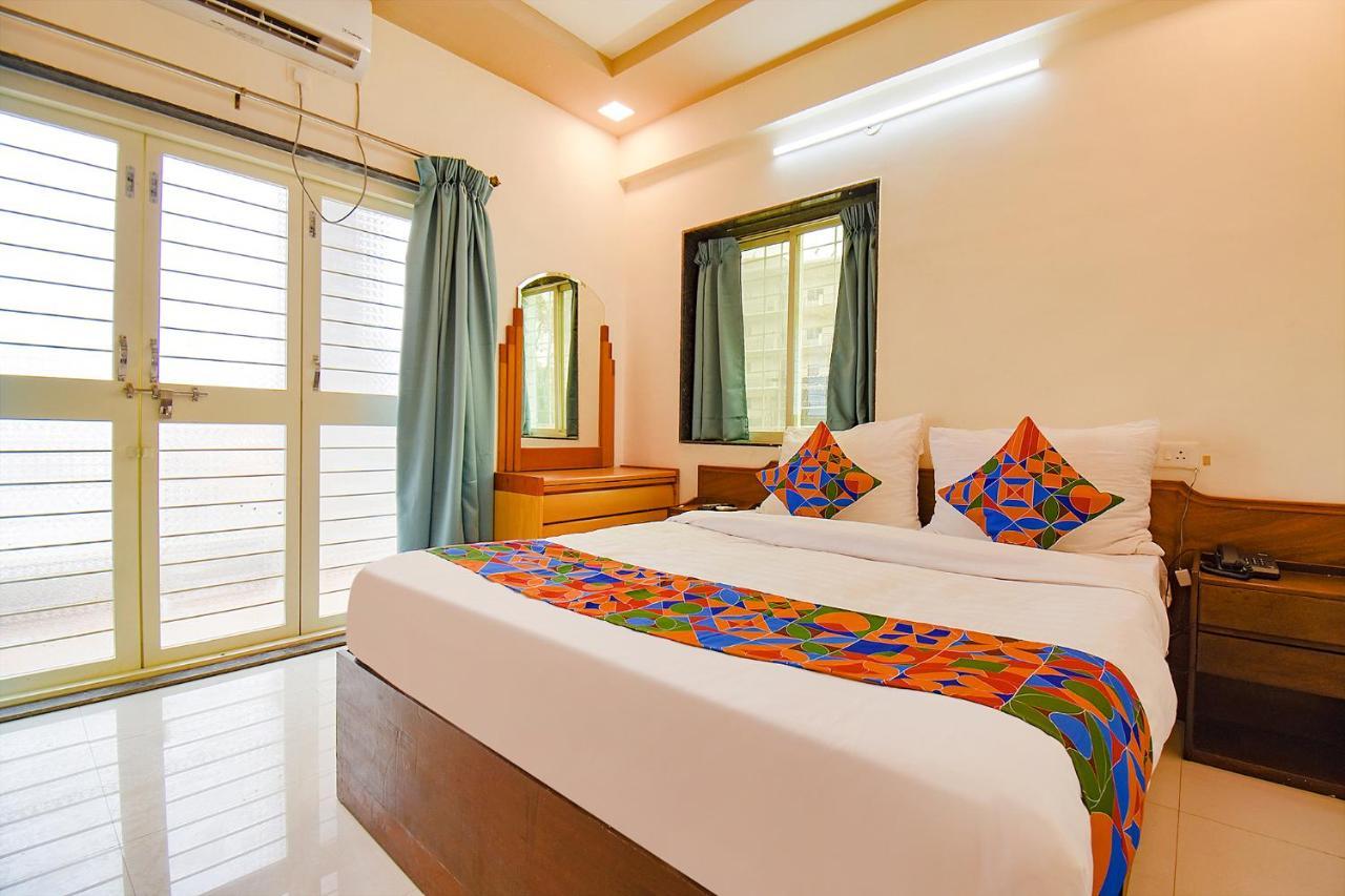 Fabhotel Galaxy